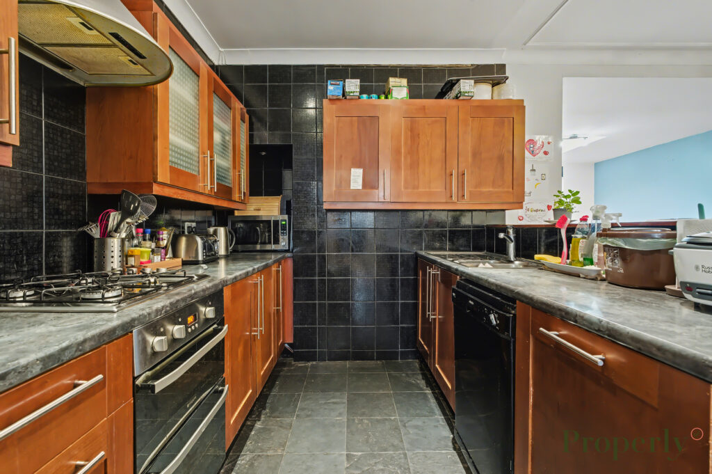Shaftesbury Road, London, E4